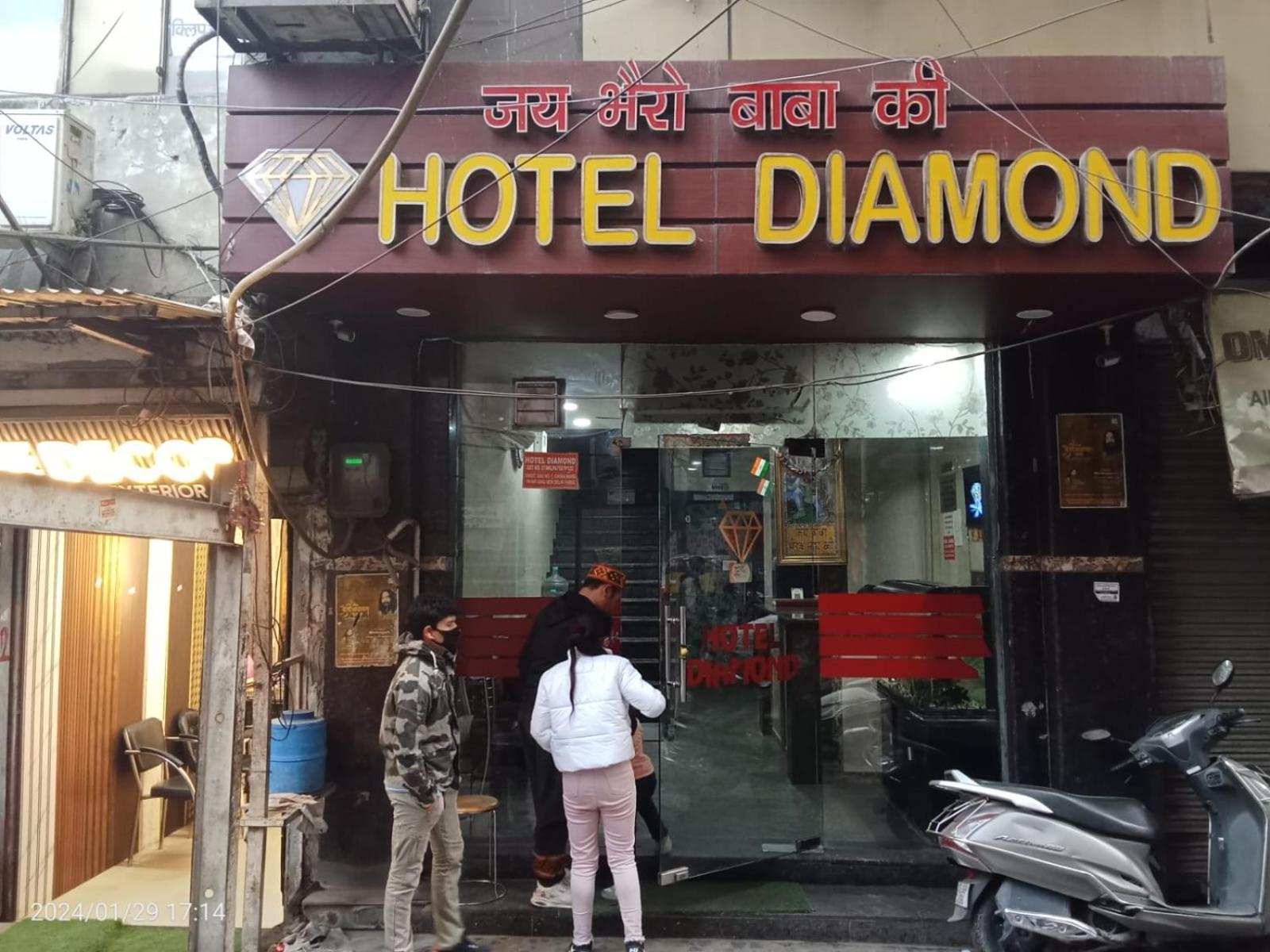 Hotel Diamond New Delhi Bagian luar foto